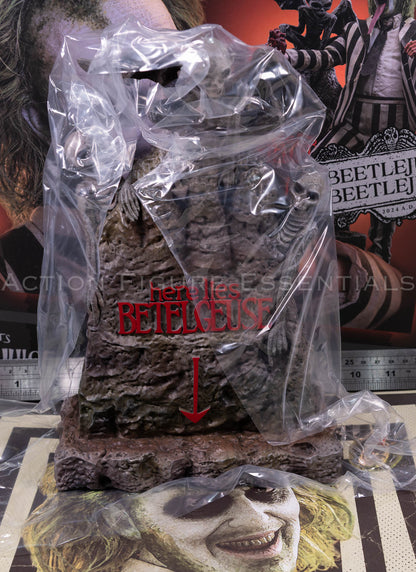 Hot Toys Beetlejuice MMS767 Tombstone Diorama Display Base Grave Accessory