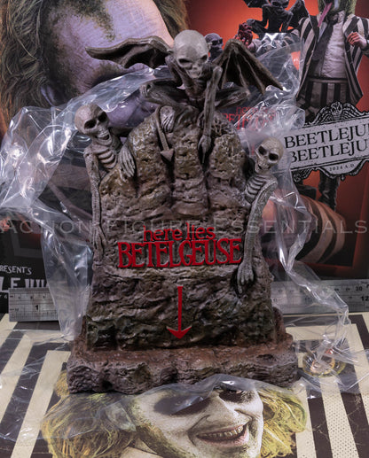 Hot Toys Beetlejuice MMS767 Tombstone Diorama Display Base Grave Accessory