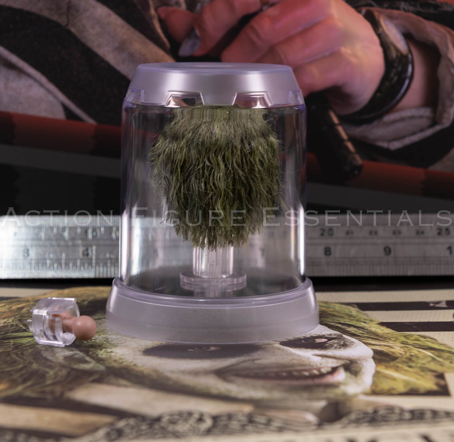 Hot Toys Beetlejuice MMS767 Rolling Eyeballs Head Sculpt with Display Case Neck Peg Genuine 1/6 Scale