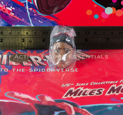 Hot Toys Miles Morales Spider-Man: Into the Spider-Verse MMS567 1/6 Head Sculpt Partially Masked Figure Part