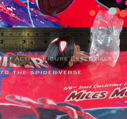 Hot Toys Miles Morales Spider-Man: Into the Spider-Verse MMS567 1/6 Head Sculpt Partially Masked Figure Part