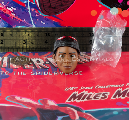 Hot Toys Miles Morales Spider-Man: Into the Spider-Verse MMS567 1/6 Head Sculpt Partially Masked Figure Part