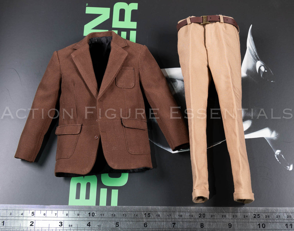 Mars Toys The Heir Bruce Wayne brown jacket and tan trousers, image 14