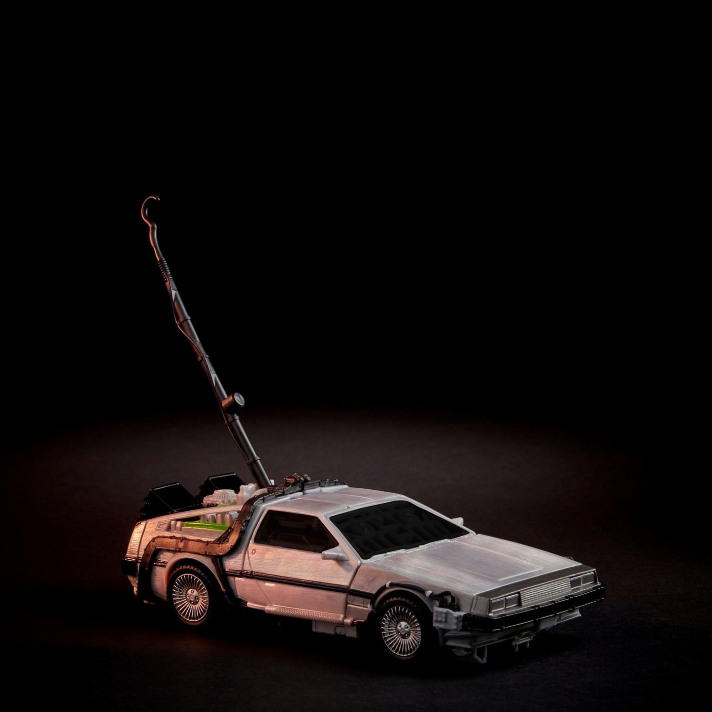 Transformers x Back to the Future Gigawatt - Collaborative Mash-Up - Hasbro