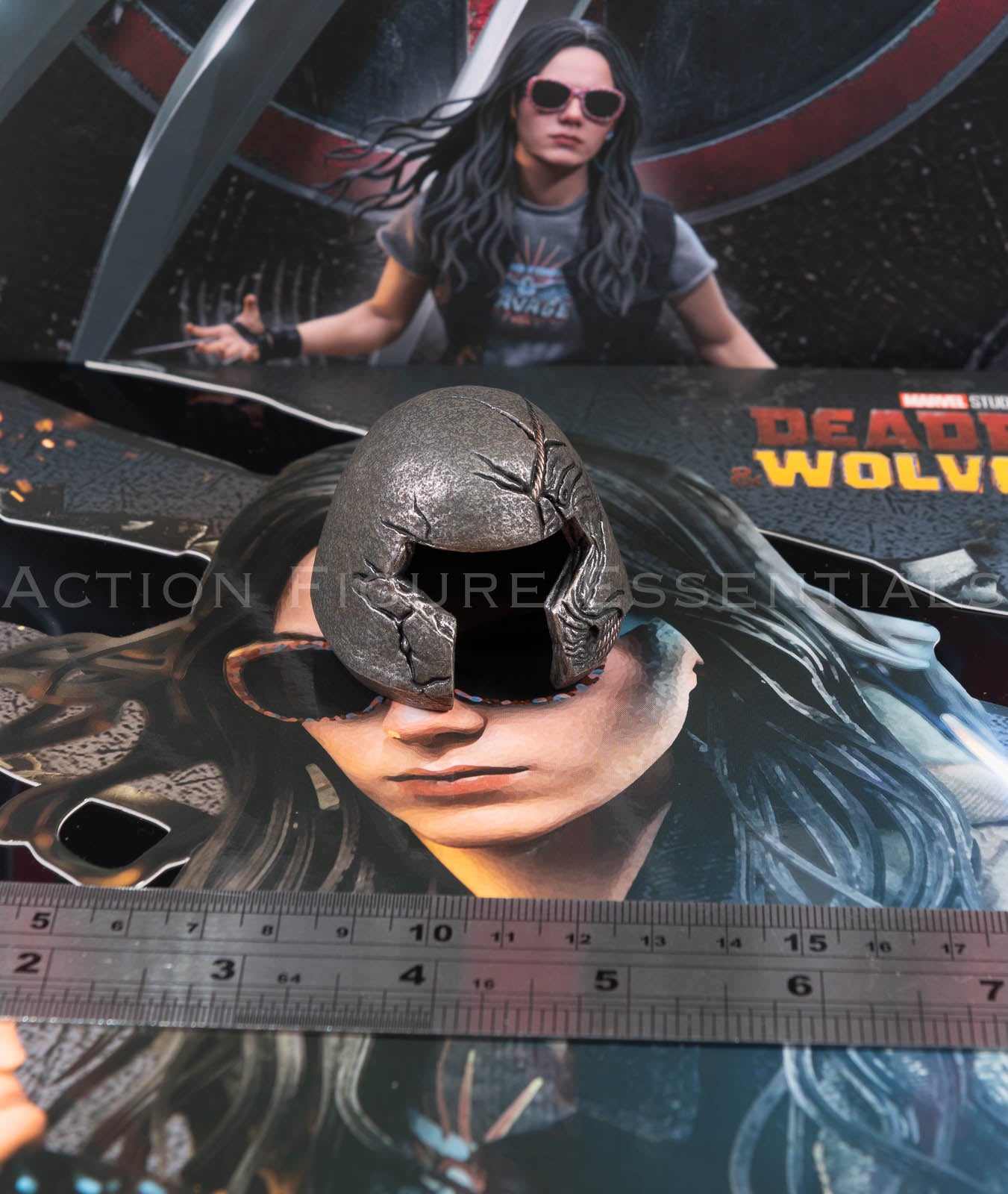Hot Toys MMS781 X-23 Battle-Damaged Juggernaut Helmet 1/6 Scale