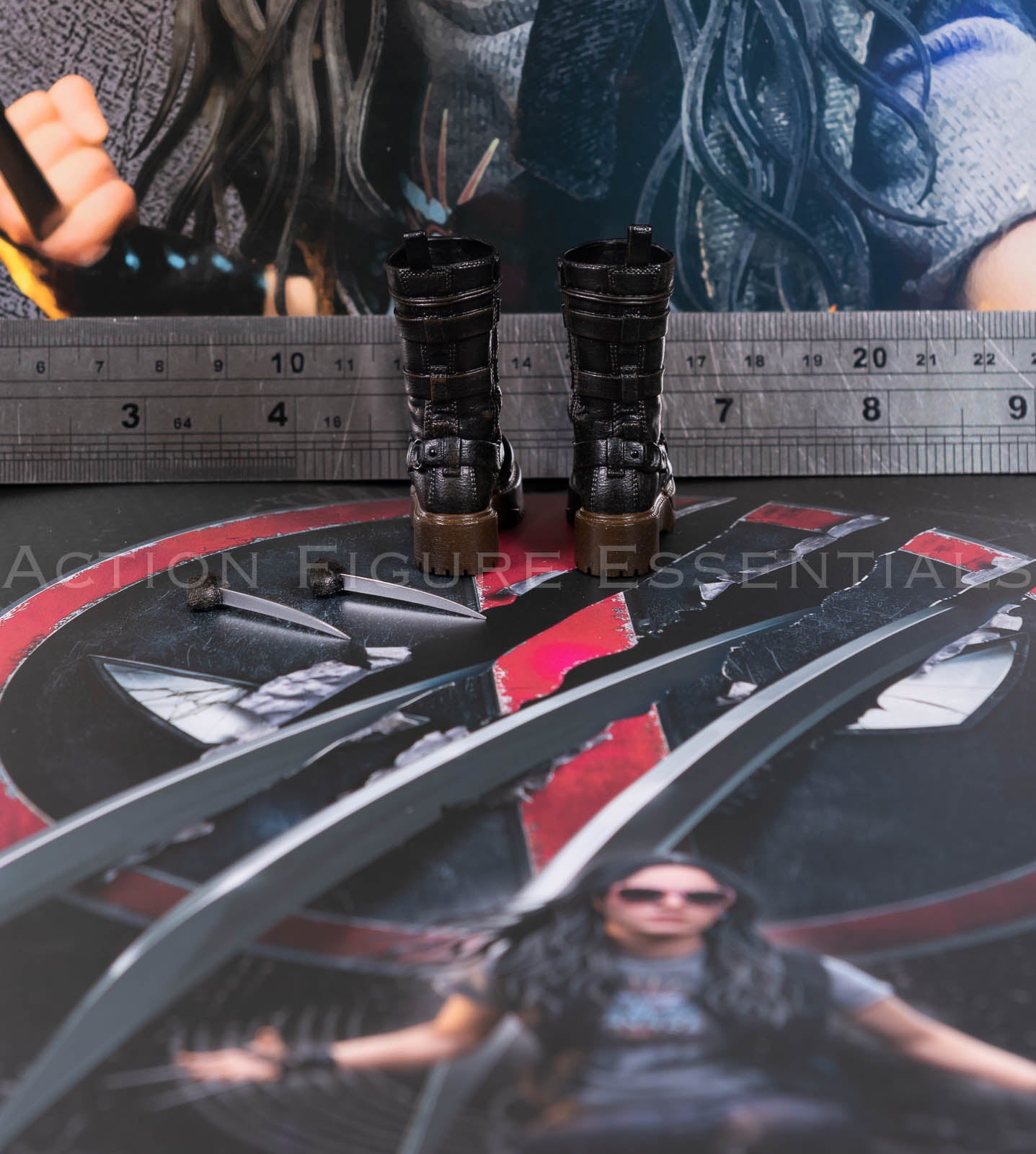 Hot Toys MMS781 X-23 Black Boots with Toe Claws 1/6 Scale