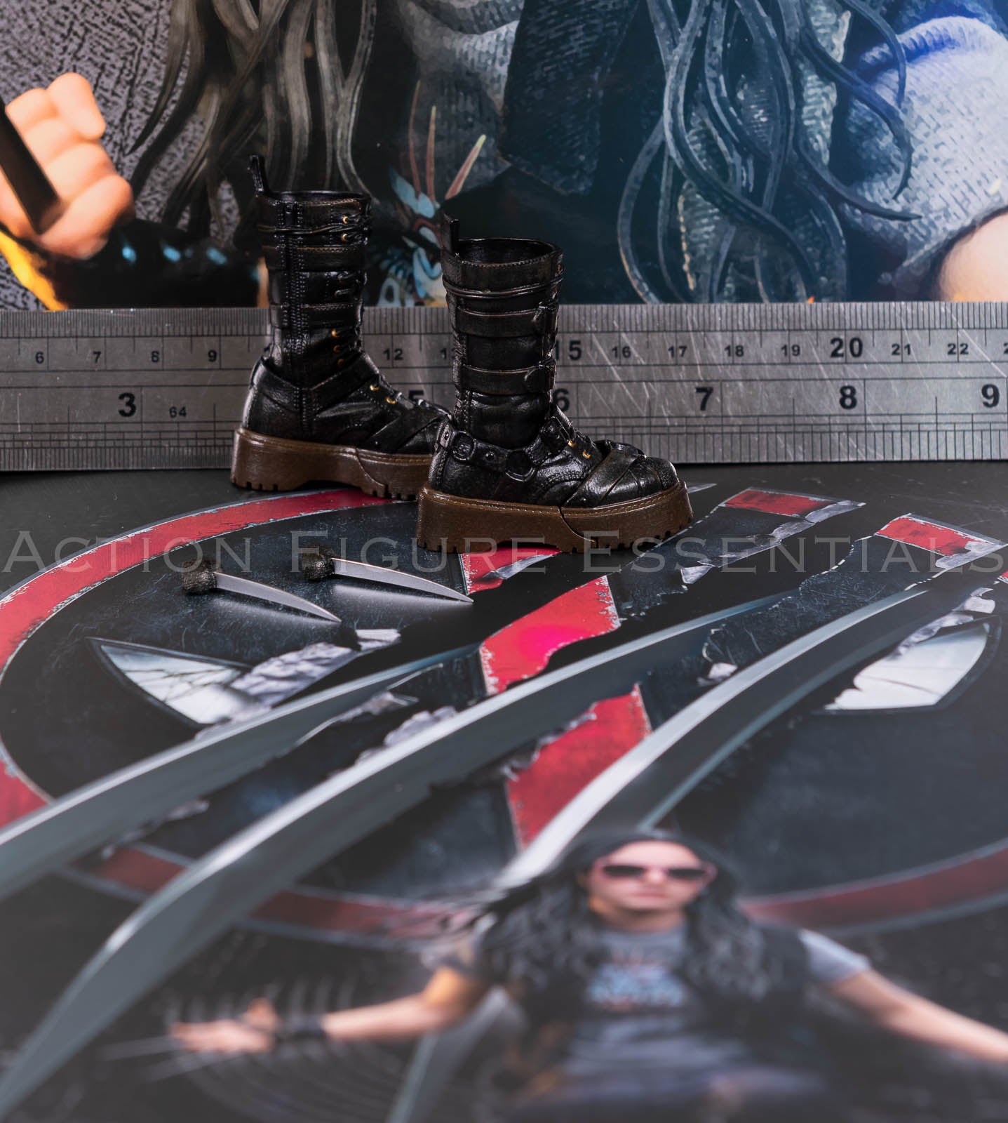 Hot Toys MMS781 X-23 Black Boots with Toe Claws 1/6 Scale