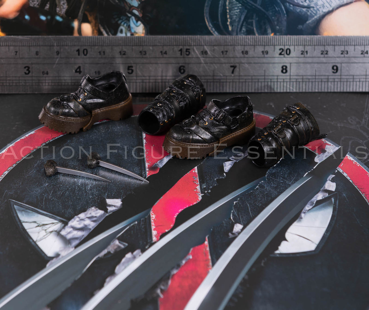 Hot Toys MMS781 X-23 Black Boots with Toe Claws 1/6 Scale