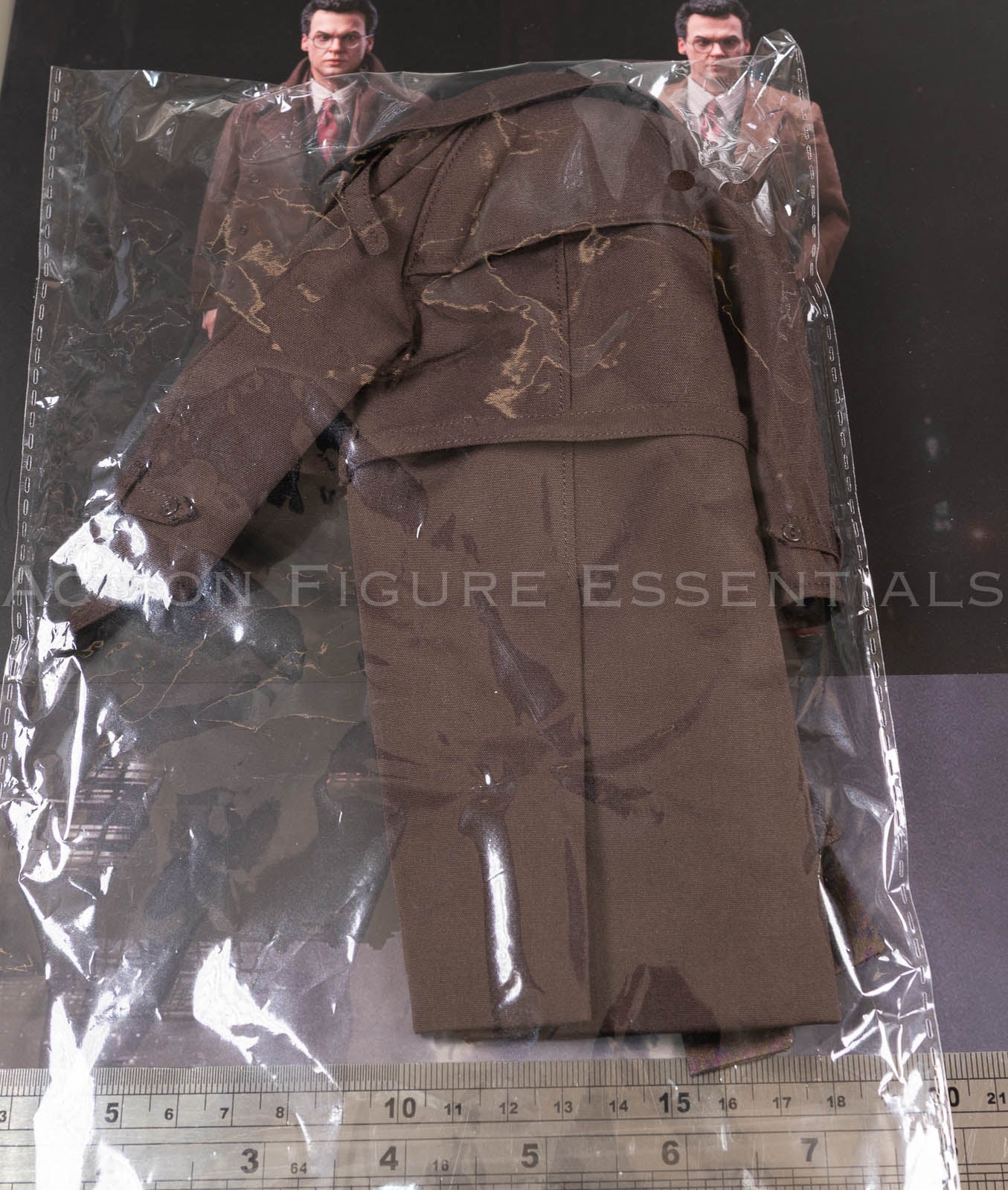 Mars Toys Mr W Batman 1989 Bruce Wayne brown trench coat and patterned scarf 1/6 scale