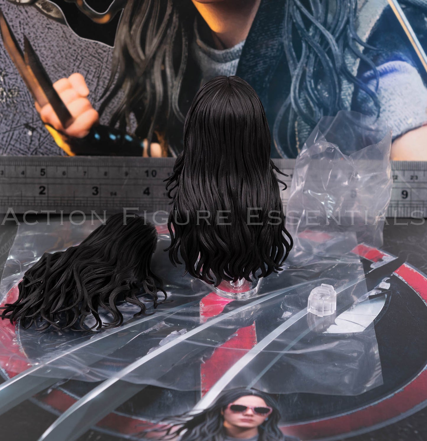 Hot Toys MMS781 X-23 Head Sculpt with Two Hairstyles 1/6 Scale