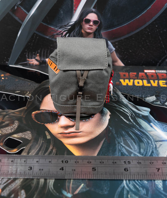 Hot Toys MMS781 X-23 Grey Backpack with Horse Accessory 1/6 Scale