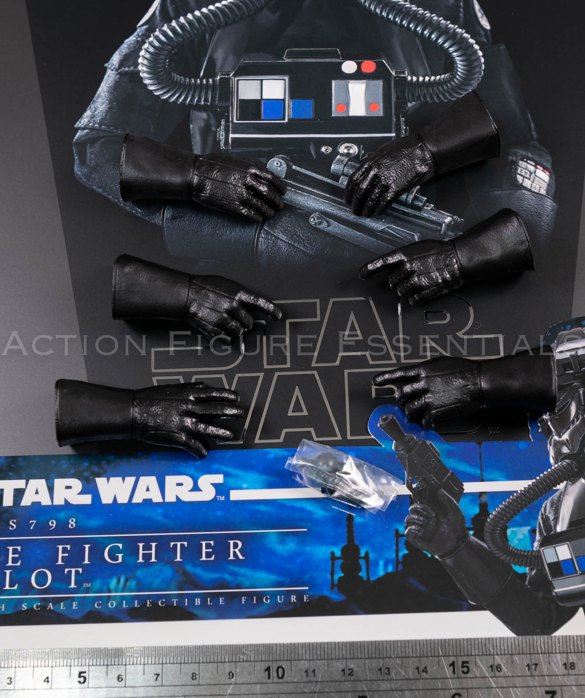 Hot Toys MMS798 TIE Fighter Pilot six interchangeable black gloved hands 1/6 scale