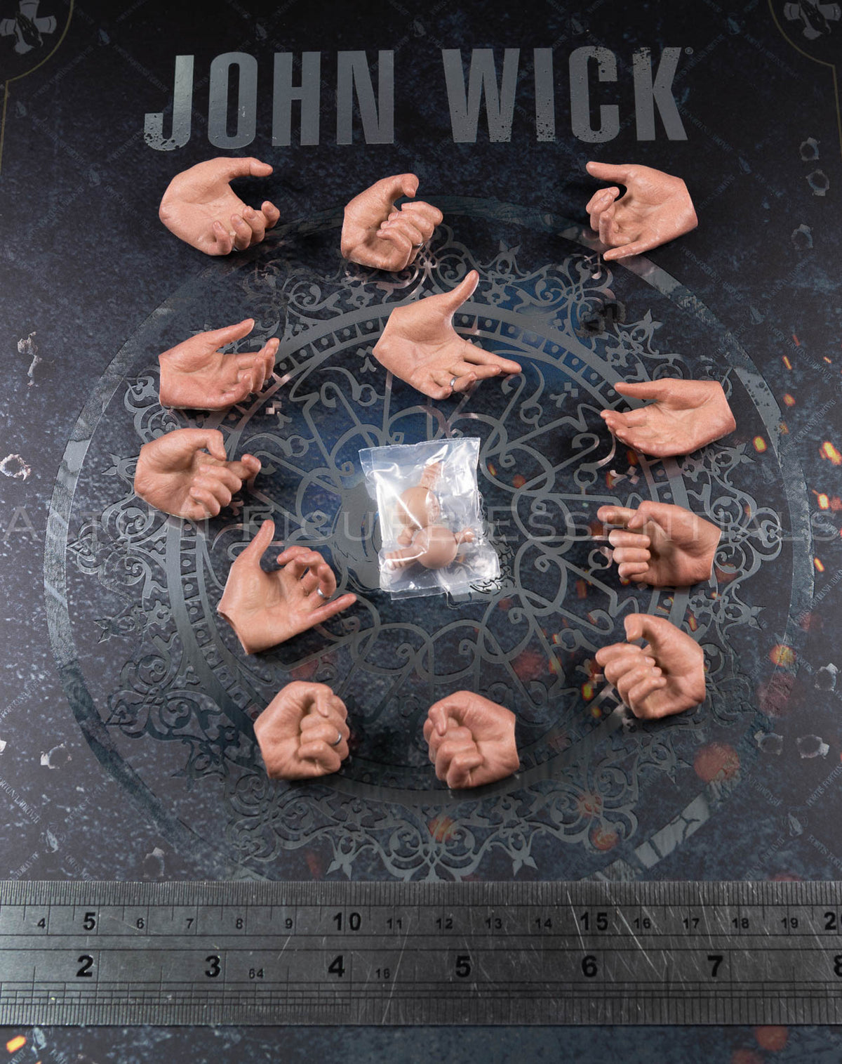 Hot Toys John Wick MMS832 Detailed Interchangeable Hands & Wrist Pegs – 1/6 Scale – photograph 22