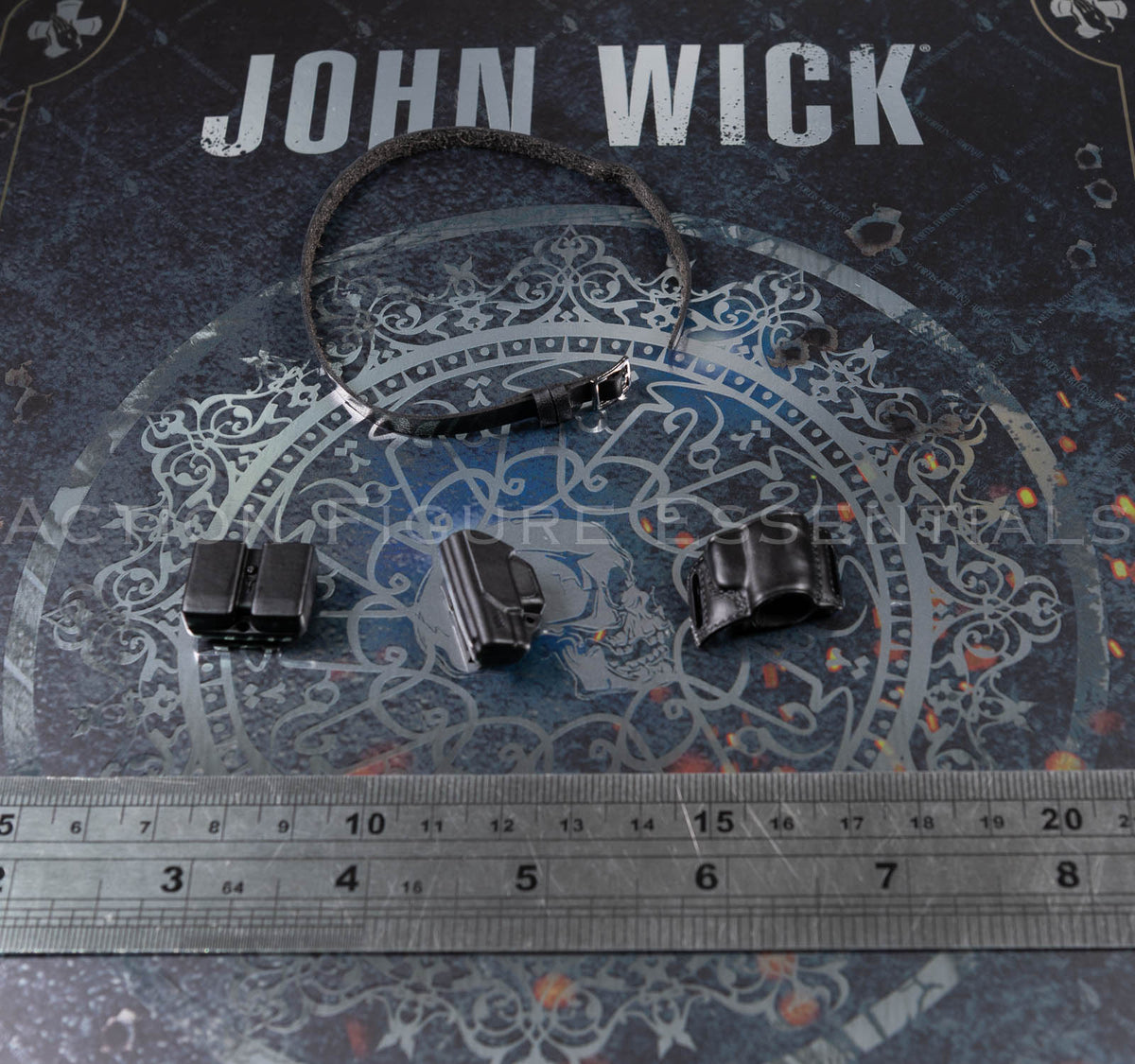 Hot Toys John Wick MMS832 Tactical Belt, Holster & Magazine Pouch Set – 1/6 Scale – photograph 25