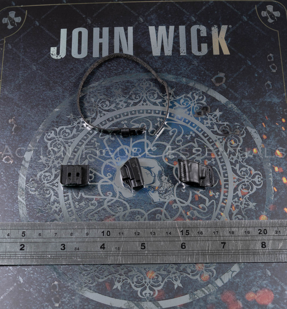 Hot Toys John Wick MMS832 Tactical Belt, Holster & Magazine Pouch Set – 1/6 Scale – photograph 27