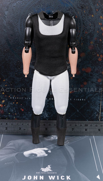 Hot Toys John Wick MMS832 Articulated Body with Undergarments – 1/6 Scale – photograph 37