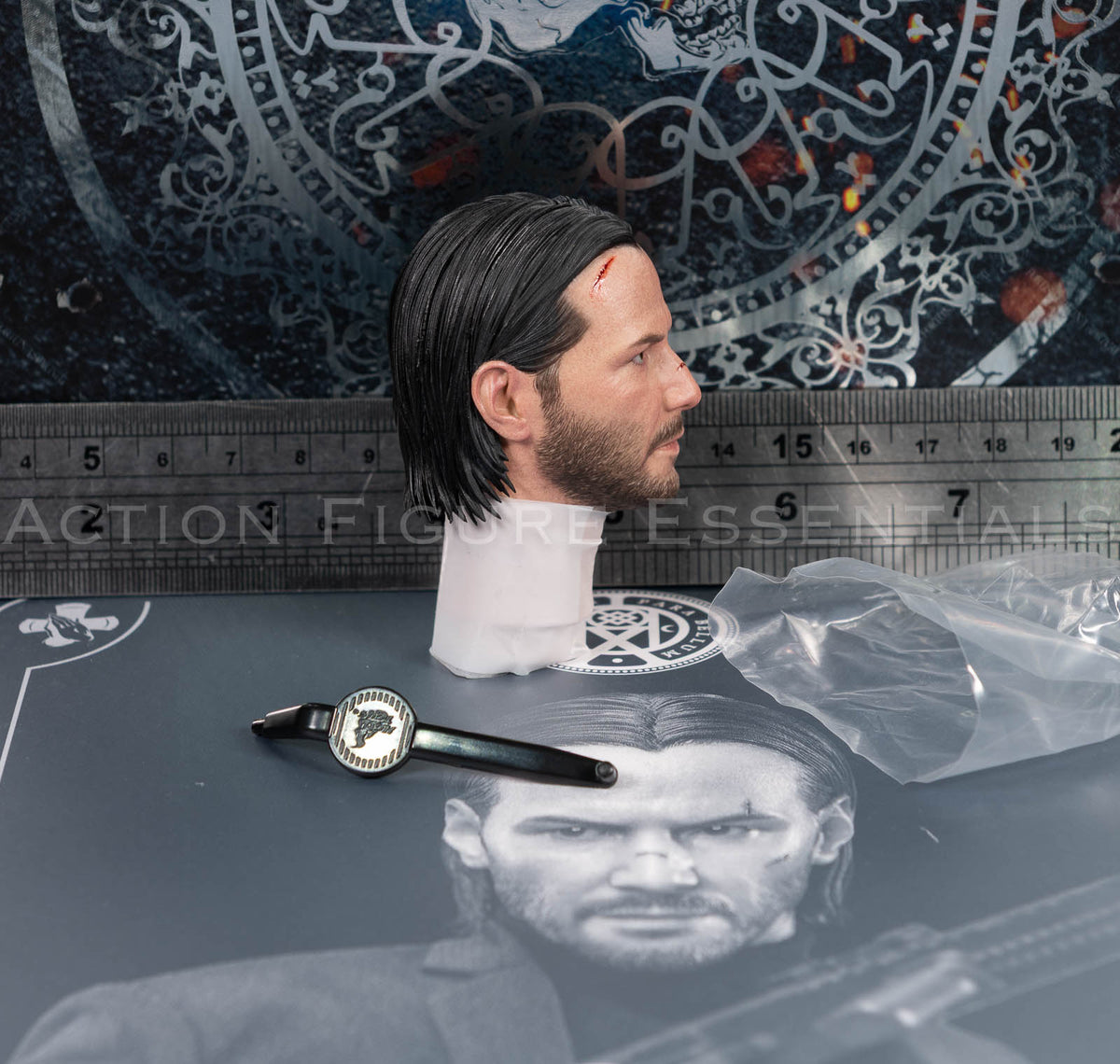 Hot Toys John Wick MMS832 Battle-Damaged Head Sculpt – 1/6 Scale – photograph 44