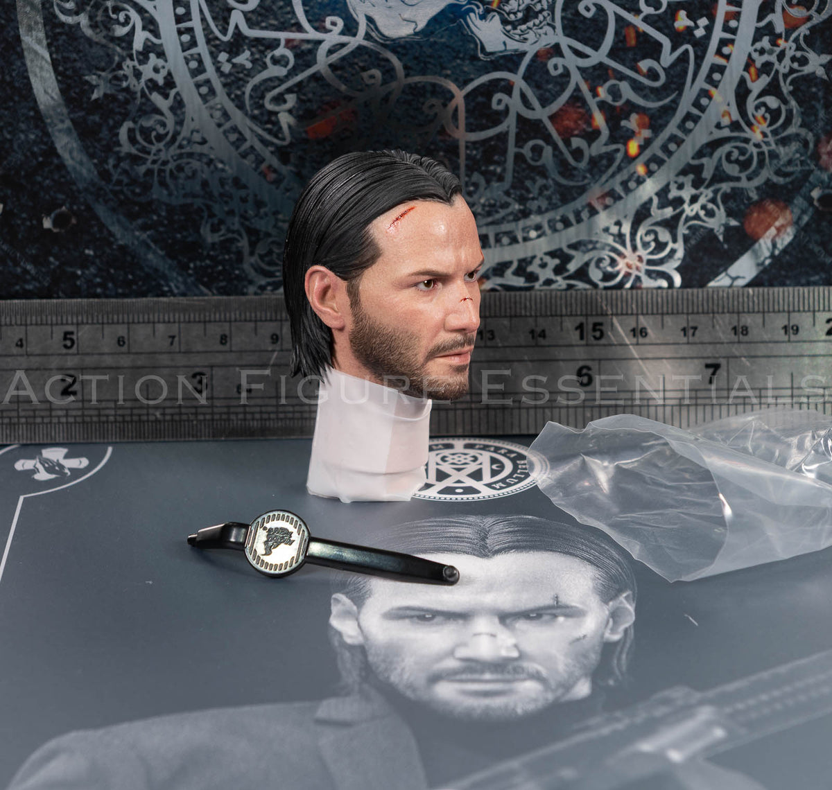 Hot Toys John Wick MMS832 Battle-Damaged Head Sculpt – 1/6 Scale – photograph 45