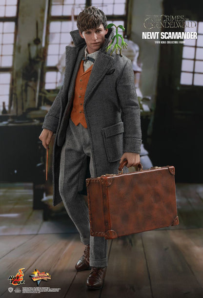 Hot Toys 1:6 - Newt Scamander (Fantastic Beasts) - MMS512 - World of Harry Potter