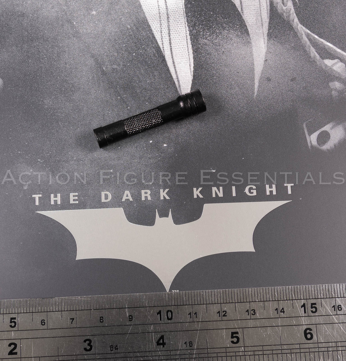 Hot Toys Scarecrow 2.0 MMS801 miniature black flashlight with textured grip for 1/6 scale action figures