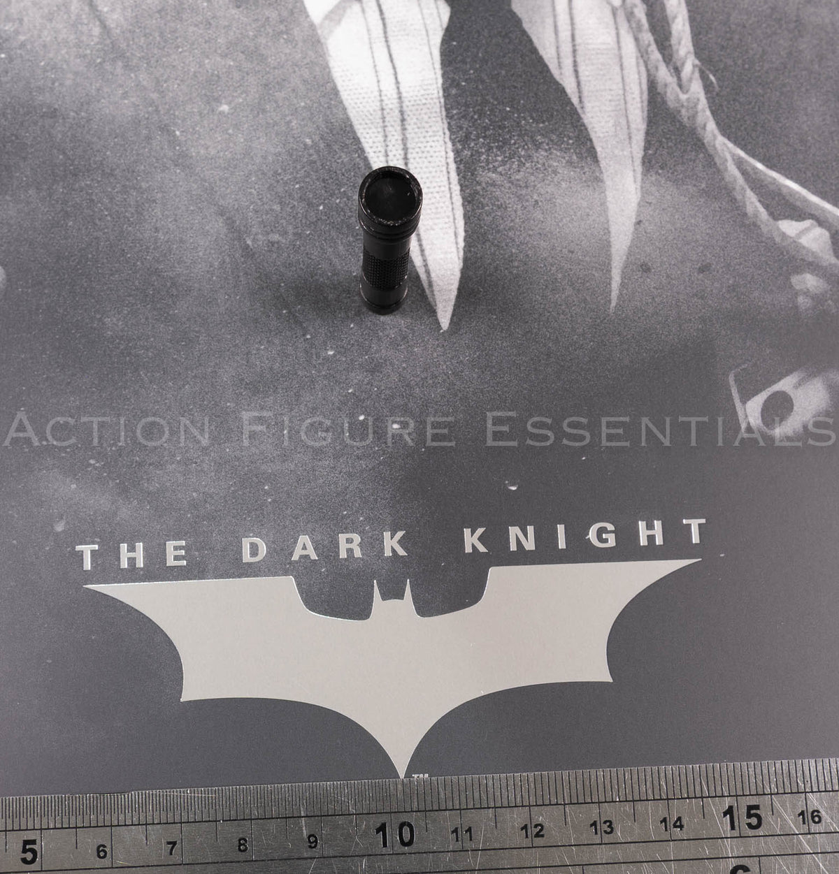 Hot Toys Scarecrow 2.0 MMS801 miniature black flashlight with textured grip for 1/6 scale action figures