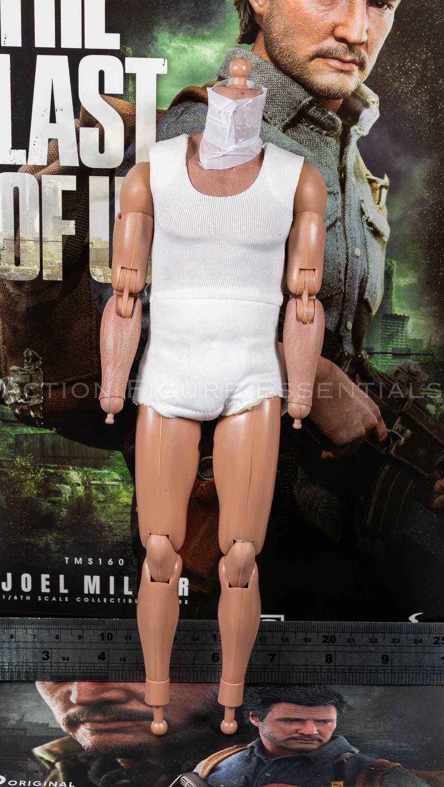 Hot Toys Joel Miller 1/6 scale articulated body with white body padding and exposed neck, wrist and ankle connections