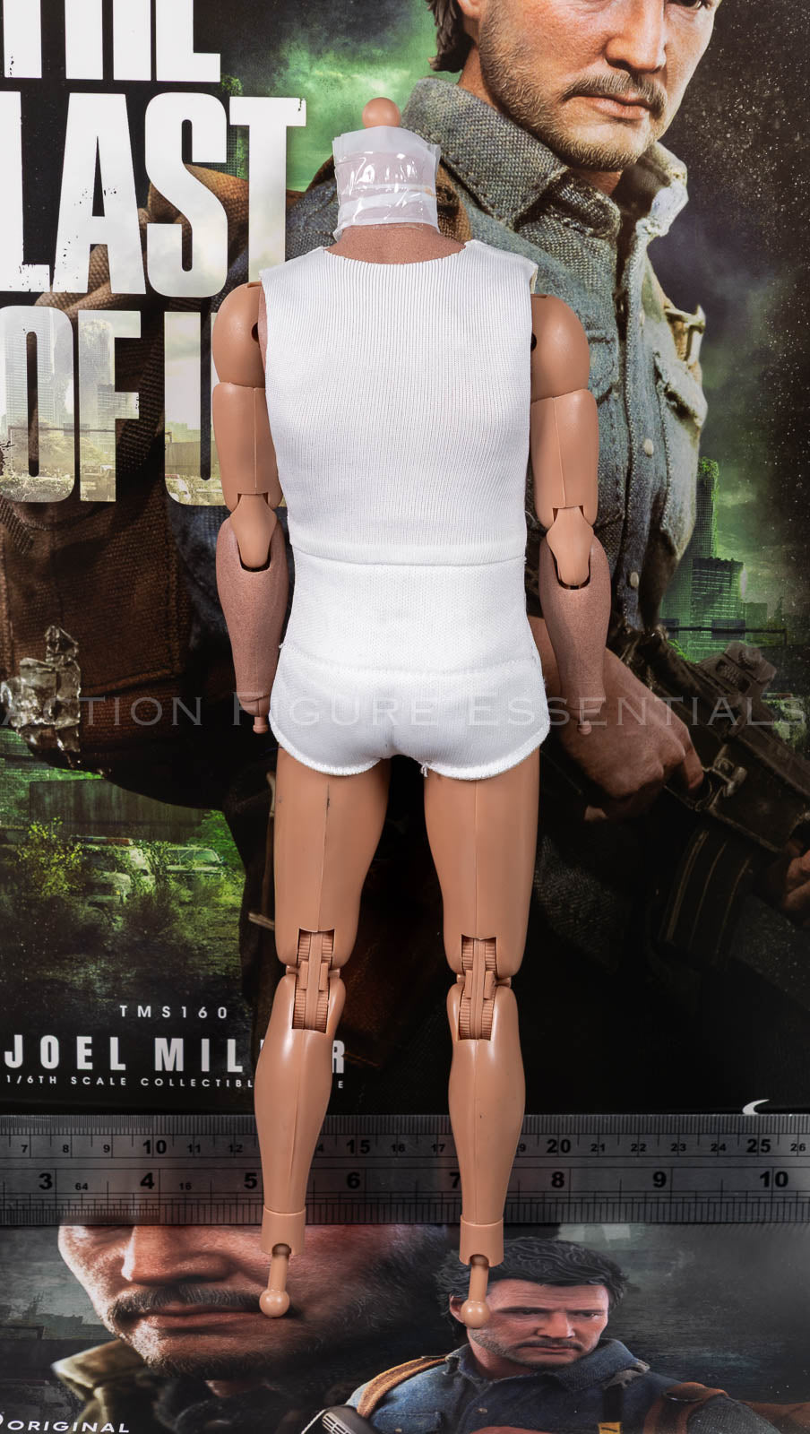 Hot Toys Joel Miller 1/6 scale articulated body with white body padding and exposed neck, wrist and ankle connections