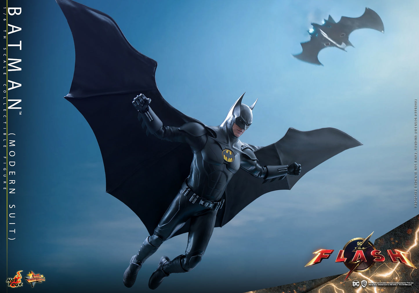 Hot Toys - Batman - Michael Keaton - Modern Suit - MMS712 - 1:6 Scale Action Figure