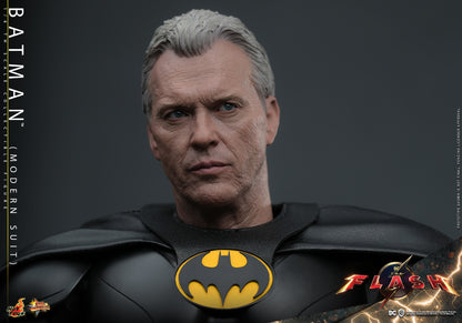 Hot Toys - Batman - Michael Keaton - Modern Suit - MMS712 - 1:6 Scale Action Figure