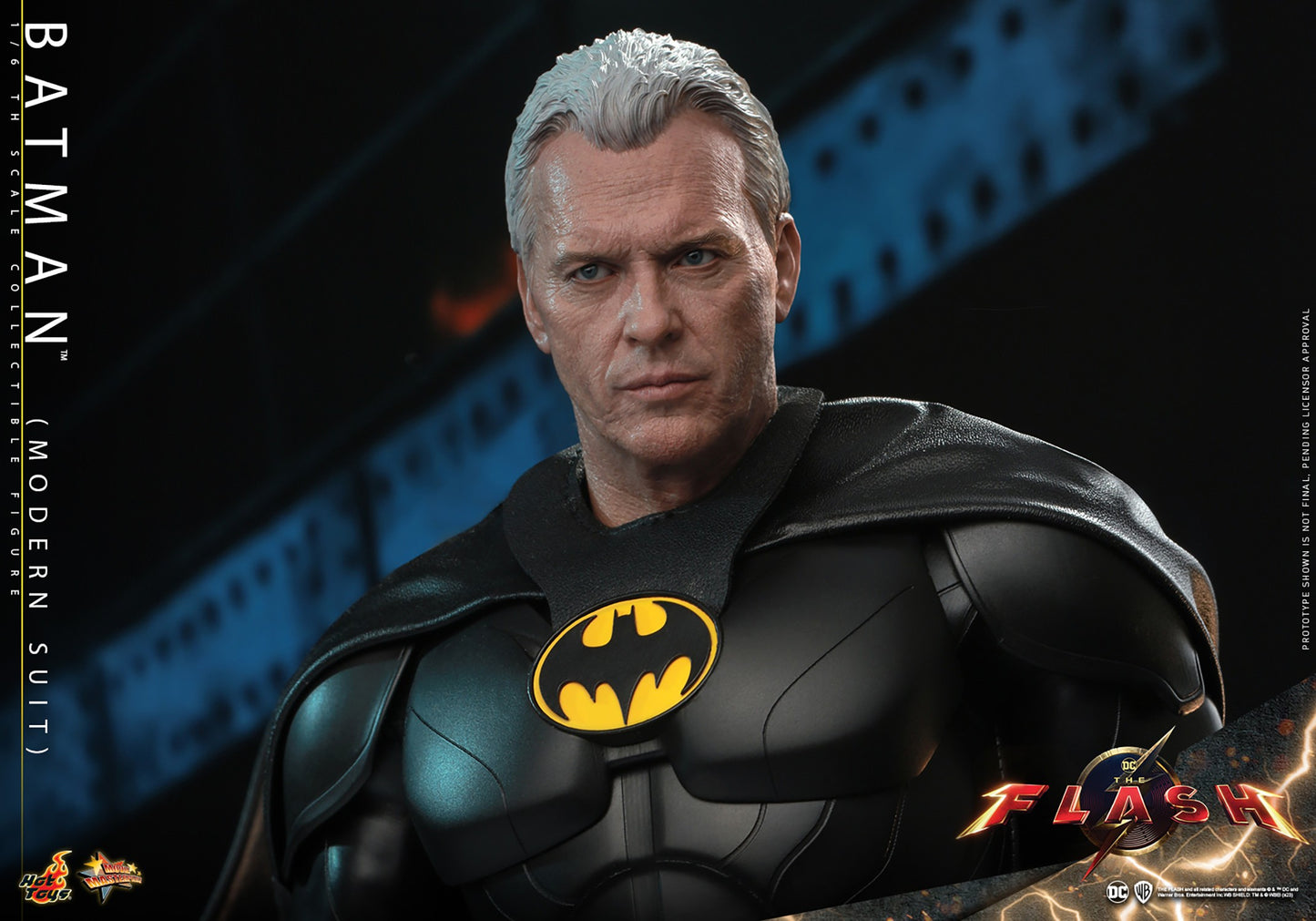 Hot Toys - Batman - Michael Keaton - Modern Suit - MMS712 - 1:6 Scale Action Figure