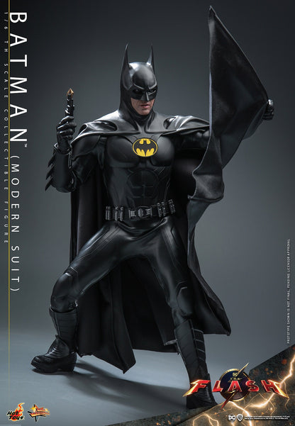 Hot Toys - Batman - Michael Keaton - Modern Suit - MMS712 - 1:6 Scale Action Figure