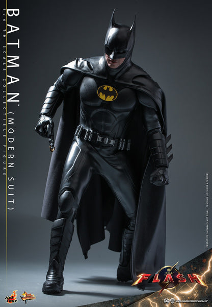 Hot Toys - Batman - Michael Keaton - Modern Suit - MMS712 - 1:6 Scale Action Figure