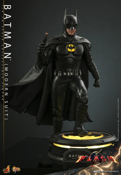 Hot Toys - Batman - Michael Keaton - Modern Suit - MMS712 - 1:6 Scale Action Figure