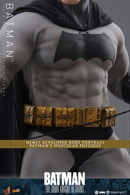 Hot Toys - 🦇 Batman - The Dark Knight Returns - CMS024 - 1:6 Scale DC  Action Figure