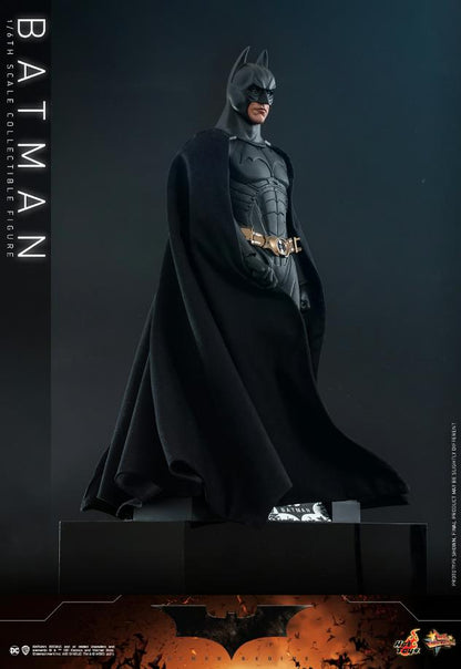 Hot Toys 1:6 - Batman - Batman Begins - MMS595 - Exclusive