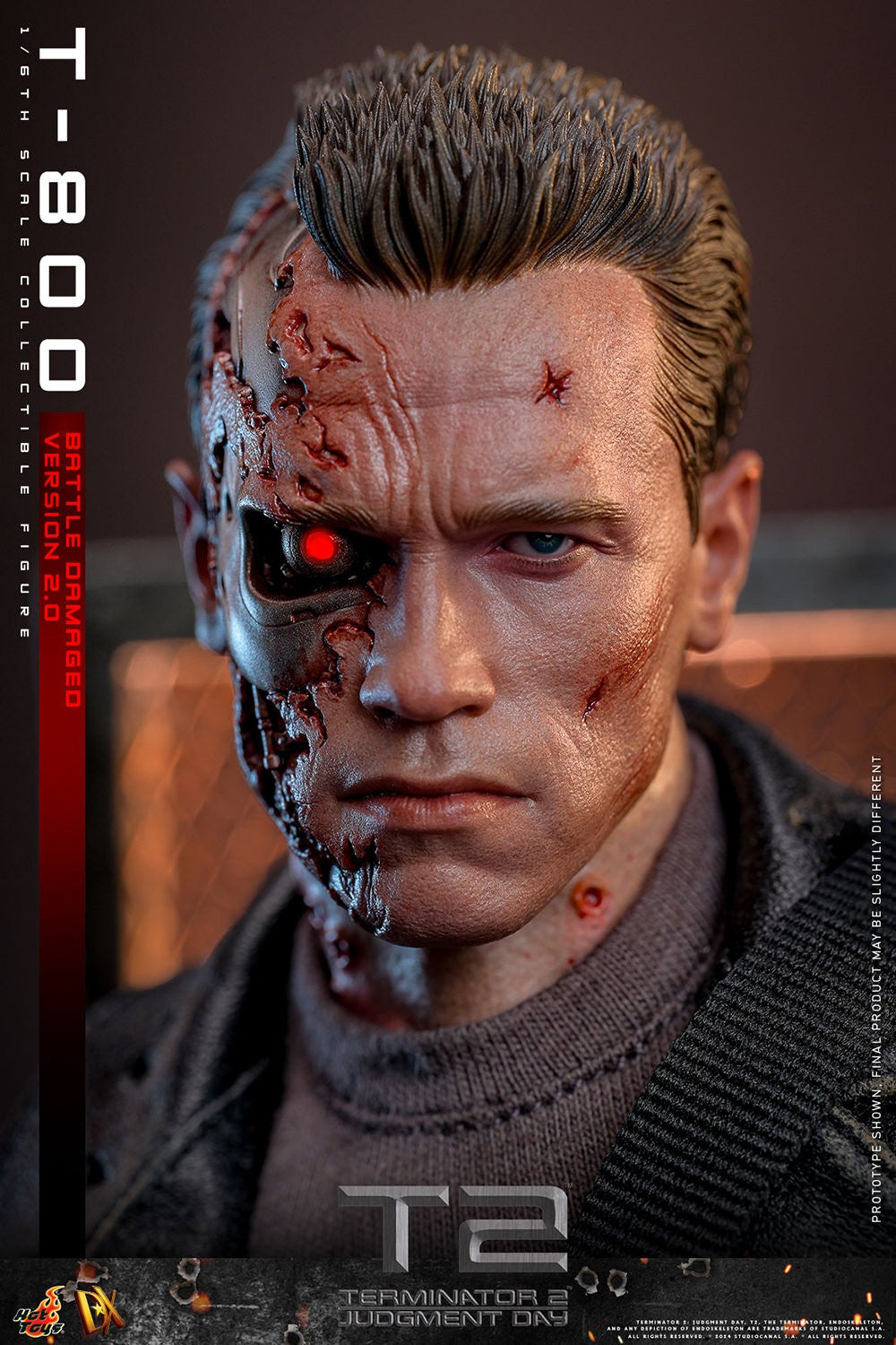 Hot Toys - T-800 Battle Damaged Version 2.0 - DX46 - 1:6 Scale - Terminator 2 - Action Figure