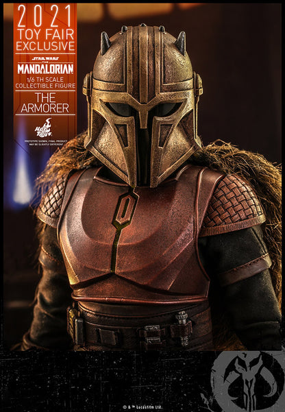 Hot Toys Star Wars - The Armorer - Mandalorian - 1:6 Scale Toy Fair Exclusive Set - TMS044 2