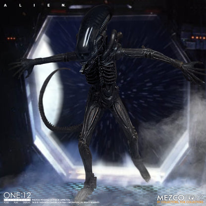 Alien - ONE:12 COLLECTIVE - Action Figure - Mezco