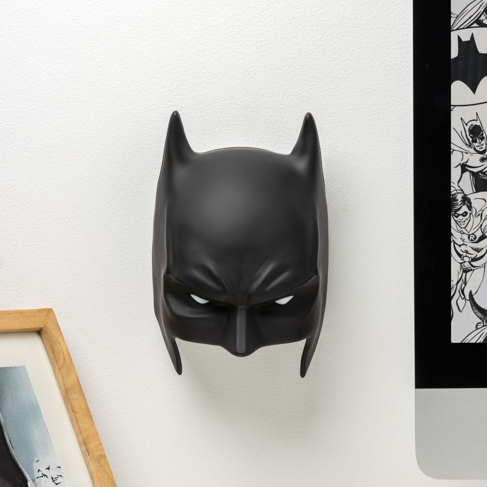 DC Comics Batman Mask 3D LED Light Official Batman Wall Light Bedroom Gaming Room Lamp